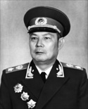 Е Цзяньин